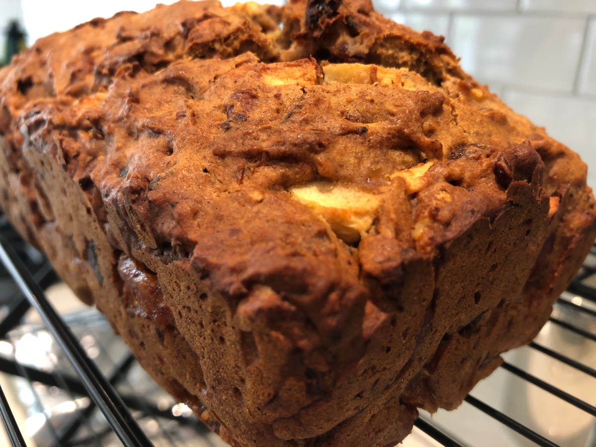 I had a Date with a Date: Apple Date Nut&nbsp;Bread